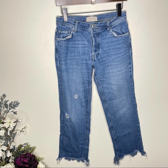 FREE PEOPLE Maggie Straight Crop Jeans Chewed Hem Distressed {A39} - Picture 2 of 6